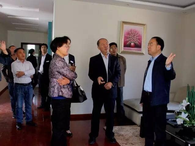 兗州區(qū)委黨校常務(wù)副校長黨委書記周廣珍蒞臨天意機械考察指導