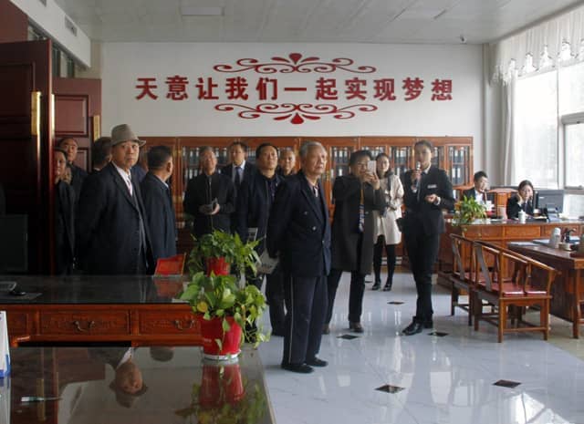 兗州區(qū)人大、政協(xié)領(lǐng)導(dǎo)蒞臨天意機(jī)械參觀考察